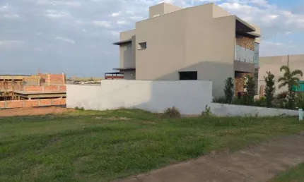 Terreno à venda no Centro, Piratininga 