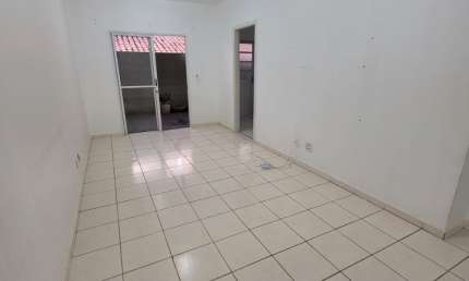 Casa em condomínio fechado com 3 quartos para alugar na Rua Sete, Jardim Florianópolis, Cuiabá