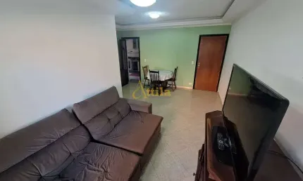 Apto (lado praia), 3 dorms., sacada, 1 vaga, Enseada
