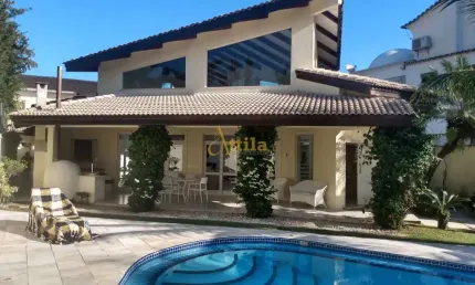 Casa 100mts praia Enseada, 4 suítes, lazer, 7 vagas
