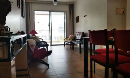 Apto 2 dorms., 200mts praia Enseada, região do Aquário