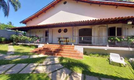 Casa 500mts praia Pernambuco, 4 dorms., jardim, 3 vagas