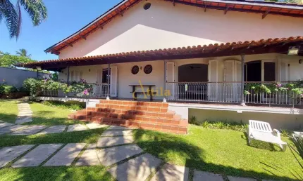 Casa 500mts praia Pernambuco, 4 dorms., jardim, 3 vagas
