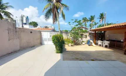 Sobrado 5 dorms., 250mts da praia, região da Brunella