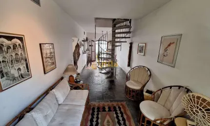 Casa triplex, cond. fte praia Enseada, 3 dorms., lazer