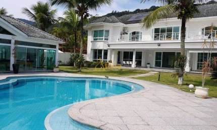 Casa alto padrão com pier, e rampa de recolhimento  Marina Gjá