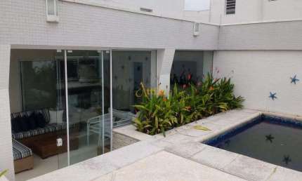 Cobertura com 5 dormitórios e vista para o mar e Serra do Mar