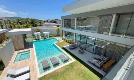 Mansão de Alto Padrão no Jardim Acapulco com 8 Suítes e Lazer