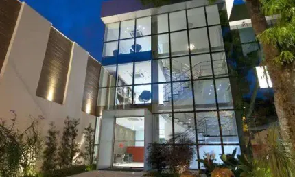 Prédio na Barra da Tijuca, 472 m2, 4 Vagas, 6 Banheiros, Av. Vitor Konder