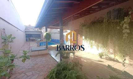 Casa e Edícula com recreação à venda 2 dormitórios - Jd Monumento - Nova Piracicaba