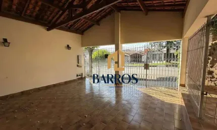 Casa à venda com 240m² de terreno e 167,70m² de construção - Vocação Comercial