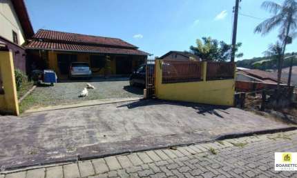 Casa com 4 quartos à venda na Maria Madalena Muller, 126, Boehmerwald, Joinville por R$ 450.000