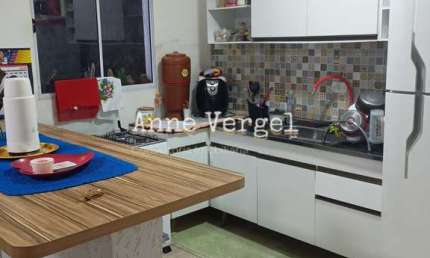 Casa com 2 pavimentos à venda no Bairro Jardim Carapicuíba em Carapicuíba com 115m² próximo à Estação e Terminal Carapicuíba