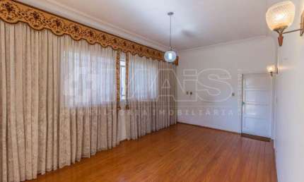Casa com 3 dormitórios, 135 m² - venda por R$ 800.000,00 ou aluguel por R$ 2.200,00/mês - Centro - Barretos/SP