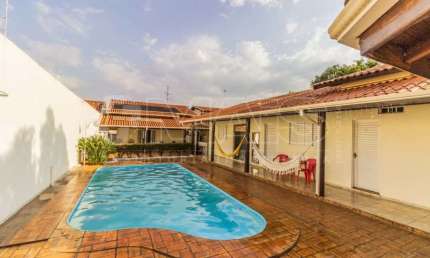 Casa à venda, 325 m² por R$ 950.000,00 - Nova Esplanada - Barretos/SP