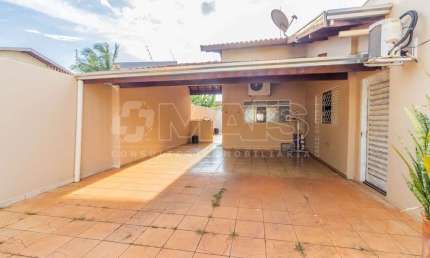Casa à venda, 280 m² por R$ 450.000,00 - Jockey Club - Barretos/SP