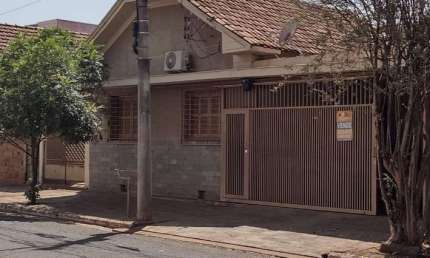 Casa à venda, 100 m² por R$ 350.000,00 - Centro - Barretos/SP