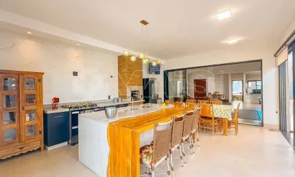 Casa com 3 dormitórios à venda, 250 m² por R$ 1.800.000,00 - Jardim Allah - Barretos/SP