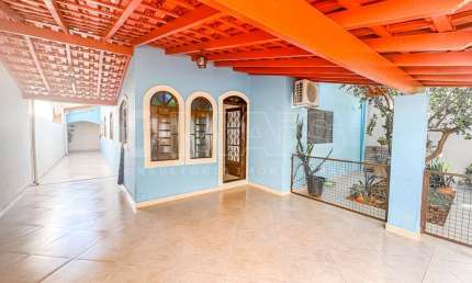 Casa com 3 dormitórios, 150 m² - venda por R$ 420.000,00 ou aluguel por R$ 2.500,00/mês - Jardim Universitário - Barretos/SP