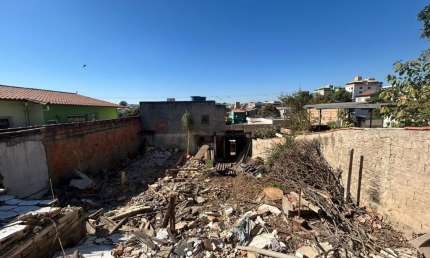 Lote  360 metros com escritura e registro  no Bairro São Joaquim em Contagem