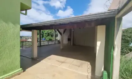 Excelente oportunidade! lote com 2 casas e ampla área de lazer