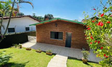 Casa para alugar em Jardim Santa Paula de 255.00m² com 3 Quartos, 2 Suites e 1 Garagem