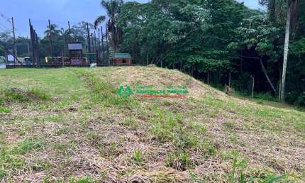 Terreno para venda em Portal Do Santa Paula de 676.50m²