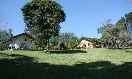 Fazenda / Sítio para venda em Ibiúna de 40000.00m² com 3 Quartos e 2 Garagens