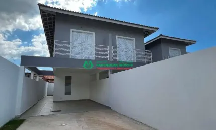 Casa para venda em Centro de 150.00m² com 3 Quartos, 1 Suite e 4 Garagens