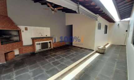 Casa com 3 quartos à venda na Nabor de Moraes, 426, Jardim Botânico, Jaguariúna, 200 m2 por R$ 590.000