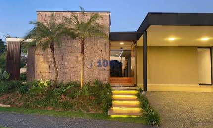 Casa em condomínio fechado com 3 quartos à venda na Rua Nagib Matte Merhej, S/N, Jardim Suécia, Mogi Guaçu, 300 m2 por R$ 1.500.000