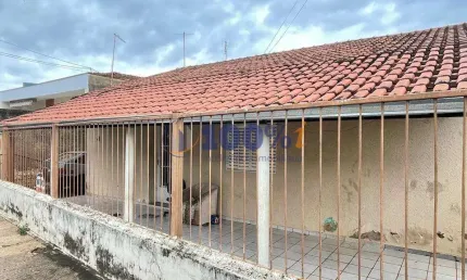 Casa com 3 quartos à venda na Manoel Pinheiro Cardoso, 41, Vila Pinheiro, Mogi Guaçu, 382 m2 por R$ 290.000