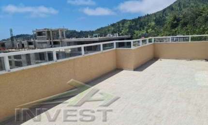 Ubatuba, Praia das Toninhas - Apartamento com 2 dormitórios sendo 01 suíte a 300 metros do mar.