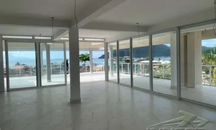 Ubatuba, Itaguá - Belíssima Cobertura com 500 m2. de área útil e vista para mar.
