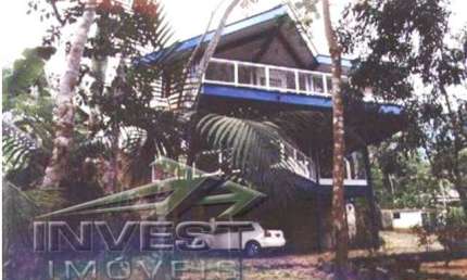 Ubatuba, Praia do Felix - Pé na areia, sobrado com 200m2, estilo rustico, 04 Suítes.