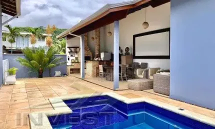 Ubatuba country club, linda casa com 03 dorm. E área de lazer.