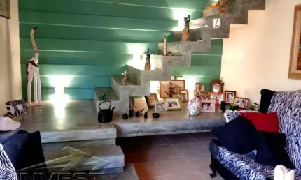 Ubatuba - Casa sobrado com 450 m2. de terreno com 03 dormitorios sendo 01 suite e  área de lazer.