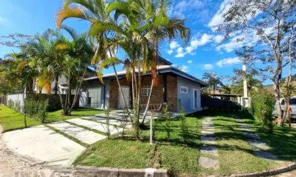 Ubatuba,  Ubatuba Country - casa  com 03 suítes, espaço gourmet na área de lazer.
