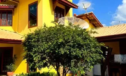 Ubatuba, Jardim Carolina - Linda casa com excelente área de lazer.