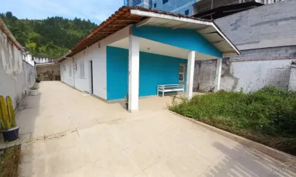 Ubatuba, Toninhas, Casa com 04 dormitórios, ótima localização