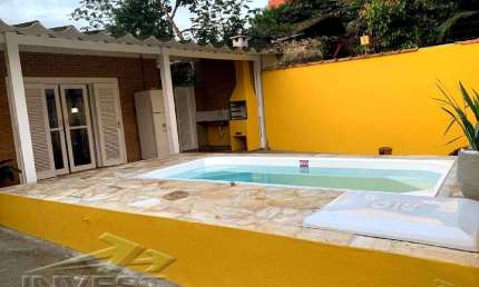 Ubatuba, Tenorio -  Casa com 03 dormitorios e area de lazer.