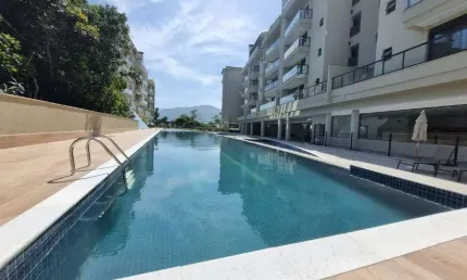 Ubatuba, itaguá - apartamento com 03 dormitórios, sendo 2 suítes, e área de lazer completa.