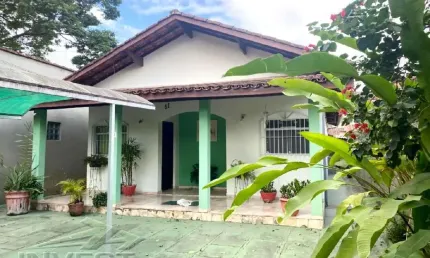 Ubatuba, Estufa - I - Casa com 02 dormitórios (01 suíte), excelente localização.