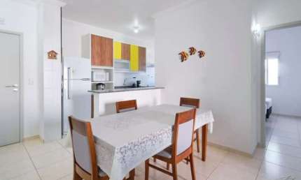 Ubatuba, Itaguá- Apartamento de 2 dormitórios, sendo 1 suíte em condomínio com piscina!