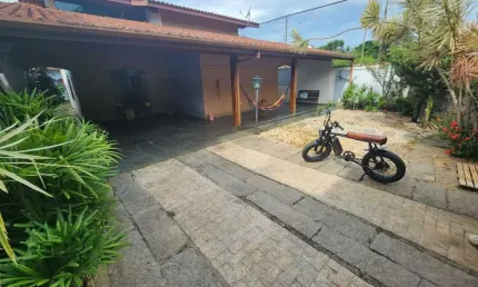 Ubatuba, Parque Vivamar- Belíssima casa alto padrão com 5 dormitórios, 2 suítes e 6 vagas de de garagem!