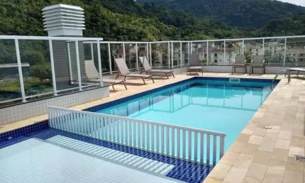 Ubatuba, toninhas- belíssimo apartamento de 2 dormitórios, sendo 1 suíte, em condomínio com piscina e a 200mts da praia!