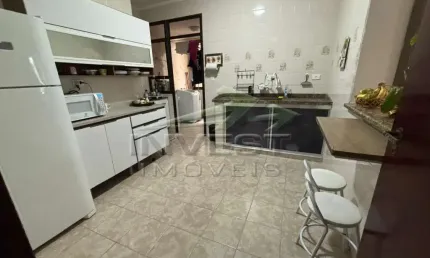 Ubatuba, centro- amplo apartamento de 2 dormitórios, sendo 1 suíte, no coração de ubatuba!