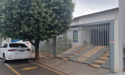 Casa comercial com 6 salas para alugar na Rua Ivete Gabriel Atique, Vila Maria, São José do Rio Preto