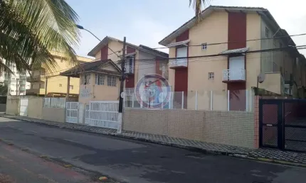 Sobrado de Condomínio com 3 quartos, Centro, Mongaguá - R$ 430 mil, Cod: 405-12