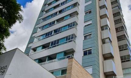 Apartamento a venda no condomínio Edificio Maison Florence no bairro Zona 03